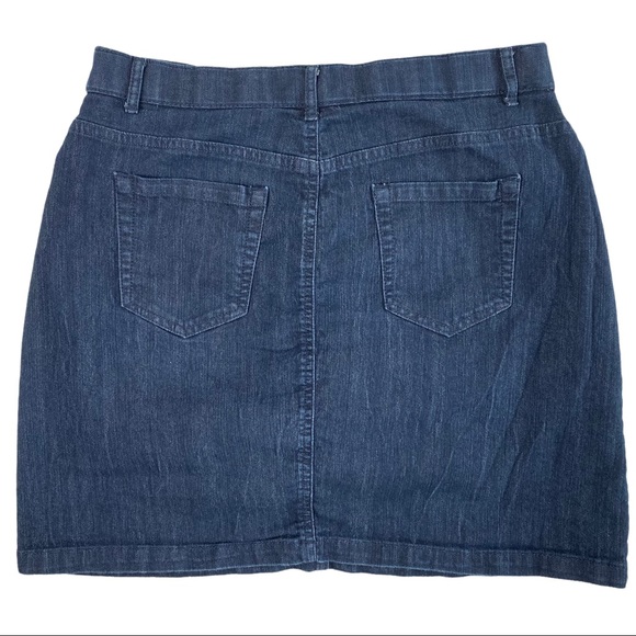 CROFT & BARROW Denim Classic Fit Skort Size 12 - Picture 3 of 6
